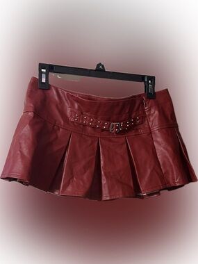 NWT Edikted Red Faux vegan Leather Pleated Mini Skirt with Studded Belt